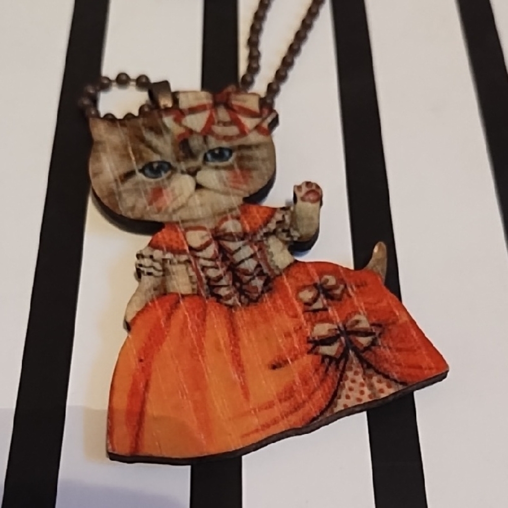 Cute Cat Wooden Pendant Necklace